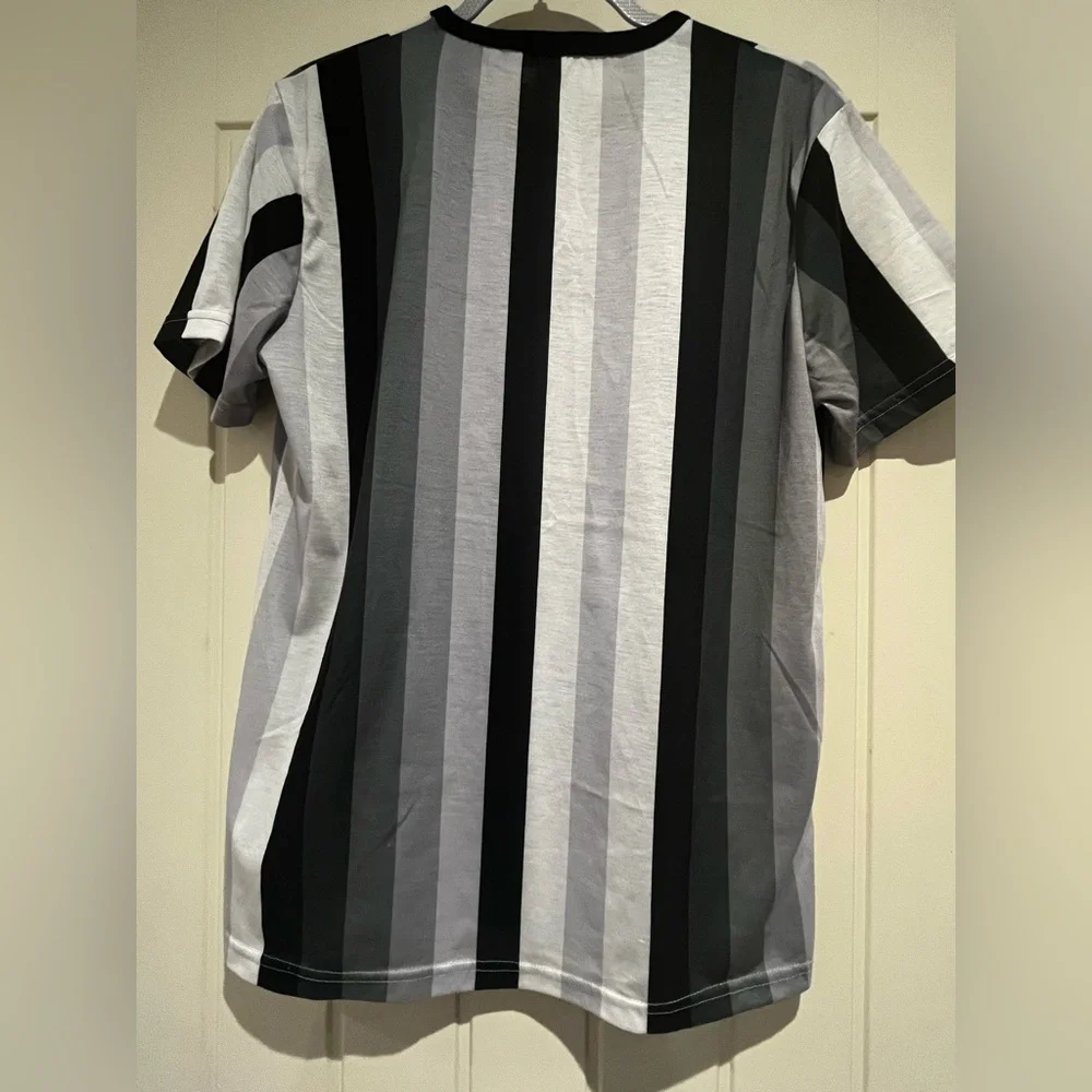 Boohoo Man monochrome white grey black stripe embroidery man t-shirt size Medium - Picture 2 of 7